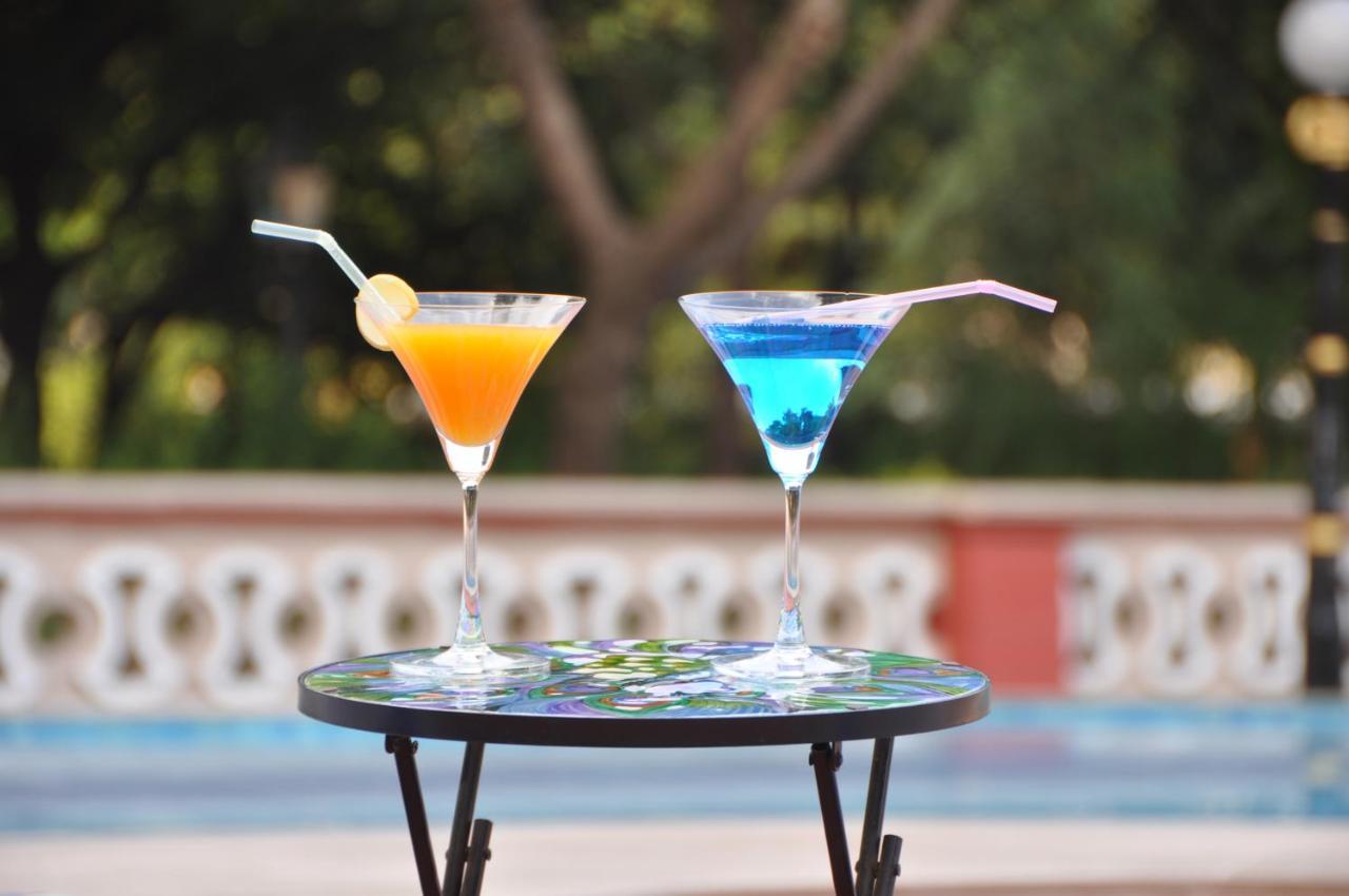 Orchard Palace Gondal Ngoại thất bức ảnh